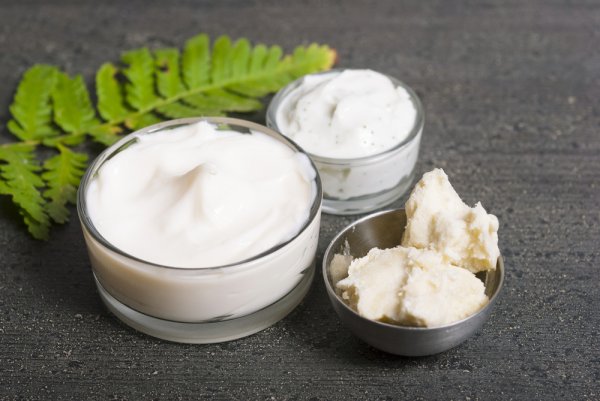 10 Rekomendasi Shea Butter Lotion Dengan Berbagai Manfaat Untuk Kulit! (2023)