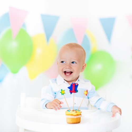 Looking for a Gift for a 1-Year-Old Birthday Boy? 10 Fabulous Gifts to Captivate His Attention and 3 Tips to Buy an Appropriate Gift
