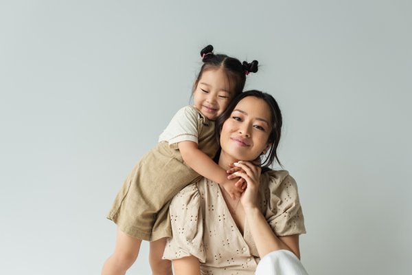 Tampil Kompak dengan 15 Rekomendasi Baju Couple Ibu dan Anak usia 1 Tahun Terbaik (2023)