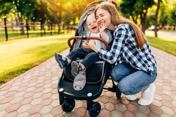 Anti Ribet, 15 Rekomendasi Stroller Bayi Ini Cakep untuk Jalan-jalan! (2023)