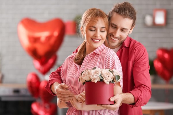 Gợi ý 10 món quà Valentine đặc biệt dành tặng vợ yêu (năm 2022)