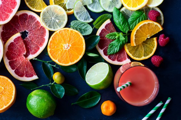 9 Inspirasi Membuat Hiasan dari Buah-buah Segar agar Hidangan Semakin Menggugah Selera