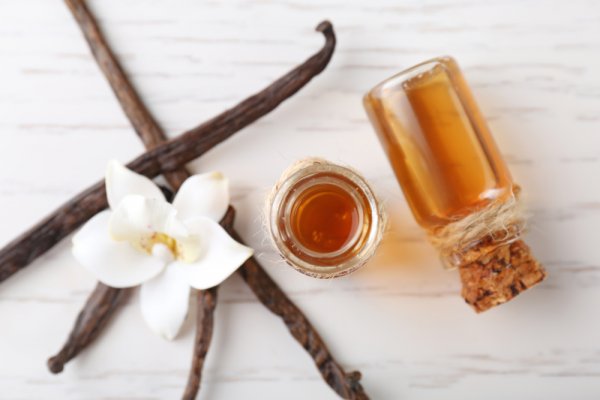Vanilla Elegance: 15 Rekomendasi Parfum Tahan Lama dengan Aroma Memikat yang Menggoda (2023)