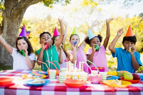 Make Your Child's Birthday Party Memorable by Gifting One of These 9 Affordable and Fun Party Favors to the Little Guests in Attendance! (For age 1-3 years old)