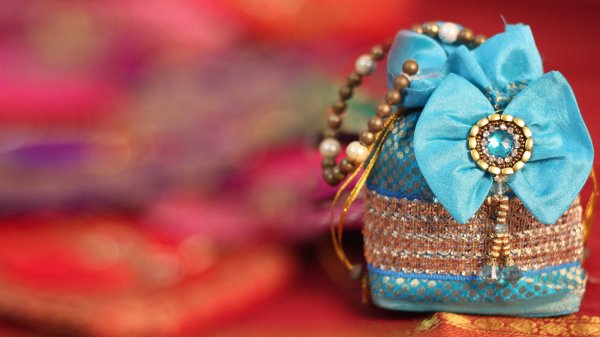Wrapping Up the Big Fat Indian Wedding: 11 Return Gifts for Guests After the Marriage	(2020)