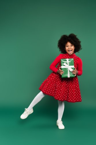 Natal Sudah Dekat, Ini 10 Rekomendasi Dress Natal Anak Terbaik! (2023)