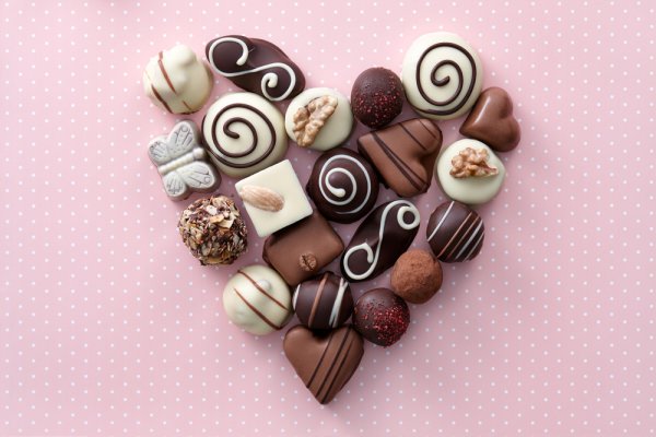 10 Rekomendasi Cokelat Valentine untuk Bikin Dia Makin Cinta (2021)