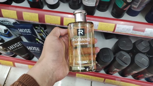 Tampil Percaya Diri dengan 10 Rekomendasi Parfum Isi Ulang Pria Terlaris (2023)