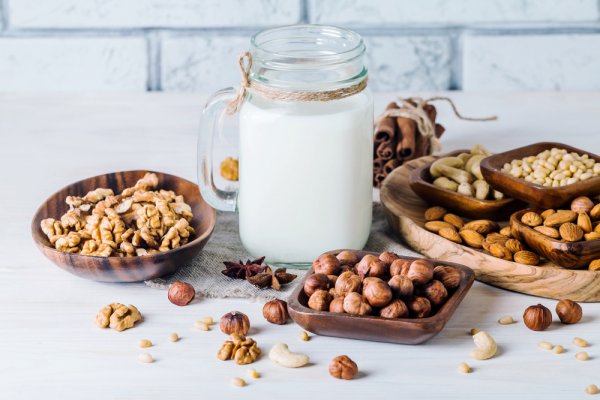 Gợi ý 10 loại sữa hạt không đường tốt cho sức khỏe được yêu thích nhất (năm 2022)