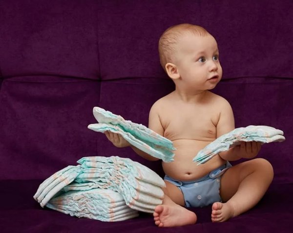30 Best Diapers for New Born Babies: Keep Your Precious Little One Dry & Comfortable (2022)