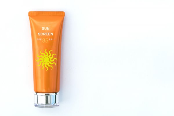 15 Rekomendasi Sunscreen Gel Terbaik untuk Perlindungan Kulit yang Optimal (2023)