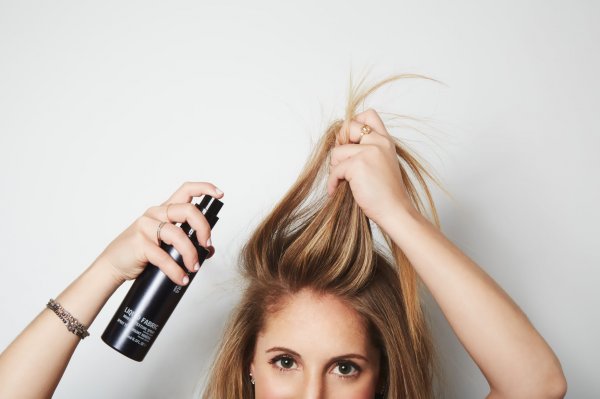 Regular Shampoos Still Leaving Your Hair Damaged? Maybe its Time to Switch to a Dry Shampoo! Here are the Benefits of Using a Dry Shampoo 2020