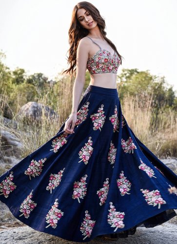 Every Bride Wants to Make a Style Statement at Her Engagement(2022): The Best Engagement Lehenga List that Reflects Your Taste and Choice in Fashion.