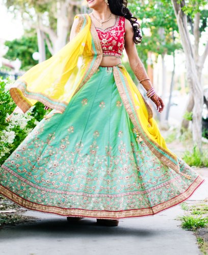 Lehengas Can Be Traditional but Also Trendy, Which Kind are You Looking For? Take a Look at the 10 Amazing Lehengas We Found on Myntra for Various Occasions (2019)