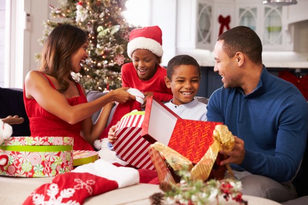 Gợi ý 10 món quà Noel thú vị cho con trai 10 tuổi (năm 2020)	