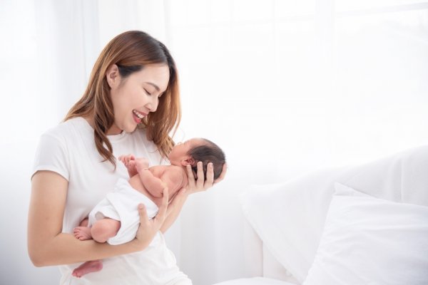 15 Rekomendasi Pompa ASI Hands Free yang Bagus untuk Ibu Menyusui Lebih Mudah (2023)