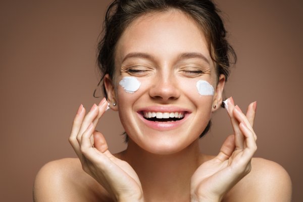 You can't Stop Ageing, But You Surely Can Delay those Wrinkles on Your Skin! Tips to Avoid Wrinkles with 8 Best Face Creams for Wrinkles in 2020