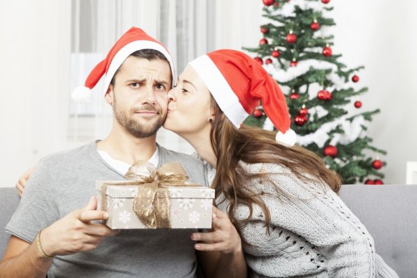 Worried About Picking a Gift for Picky Boyfriend? Here are 10 Gift Ideas He's Bound to Love