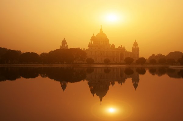 10 Best Places You Dare Not Miss When Visiting Kolkata and 5 Must-See Places to Enjoy the Grandeur of the City (2019)