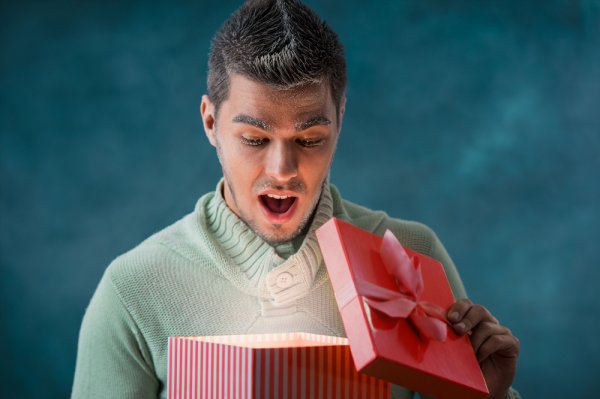 Buying Gifts for a Man in Your Life? These Gift Tips for Him will Help You Stay on Track + 10 Gifts for Him