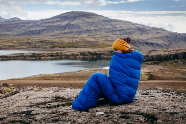 15 Rekomendasi Sleeping Bag yang Bikin Kamu Tetap Hangat saat Camping! (2023)