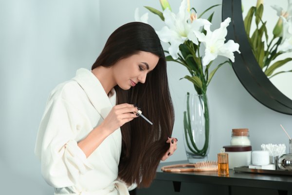 Want Sleek and Lustrous Hair? Discover How to Apply Hair Serum, Its Benefits and Say Goodbye to Dry, Rough and Damaged Hair (2020)