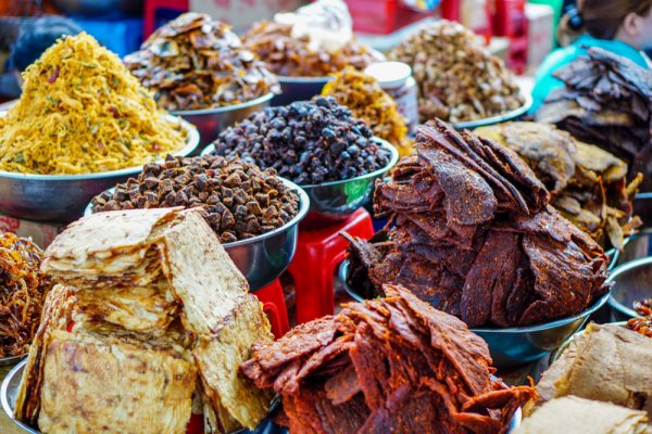 Gợi ý 10 món đồ ăn vặt ở Đà Nẵng nổi tiếng thơm ngon ai cũng mê (năm 2021)