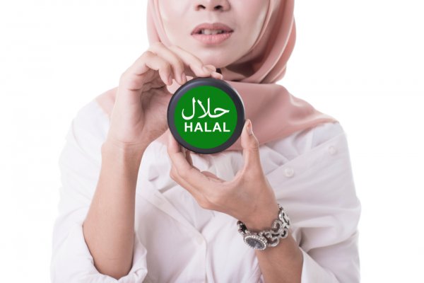 Muslimat, Coba Yuk 10 Rekomendasi Kosmetik Halal ala Zoya ini (2018)
