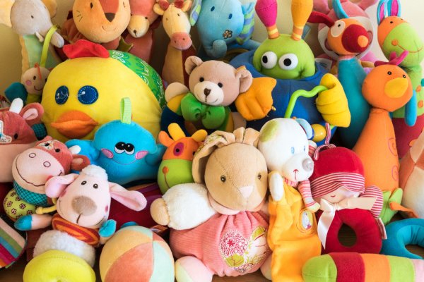 10 Rekomendasi Mainan Anak Perempuan yang Edukatif dan Menyenangkan! (2023)