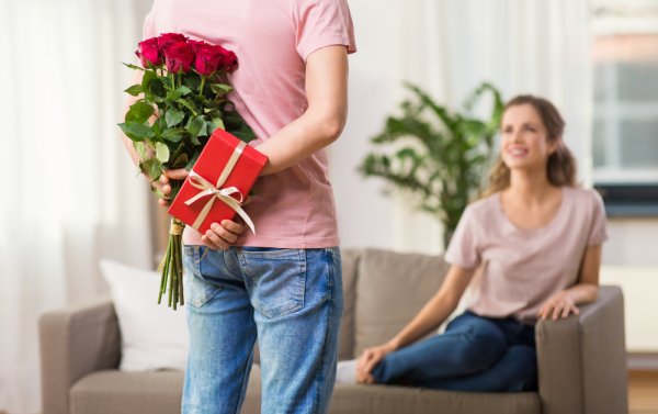 Gợi ý 10 món quà 8/3 đẹp và ý nghĩa dành tặng vợ (năm 2022)