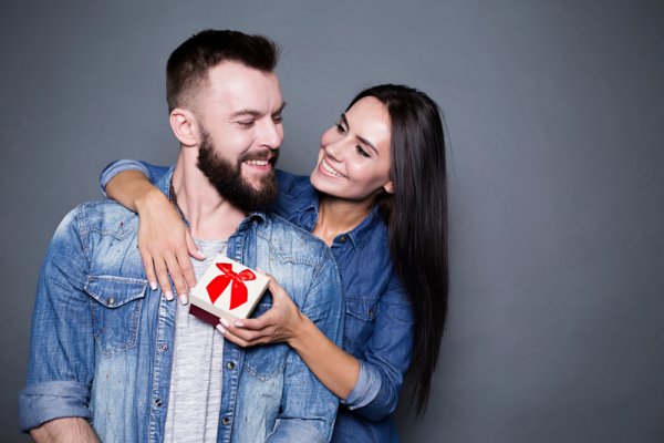 Make Your Boyfriend Feel Special this Friendship Day (2019) with These 10 Unique Gift Ideas!