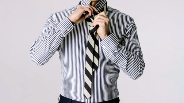 Ketahui 10 Cara Mengikat Dasi Kantor untuk Lengkapi Penampilan Elegan Saat Bekerja