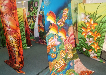 10 Motif Baju Batik Indonesia Khas Daerah Produsen Batik 