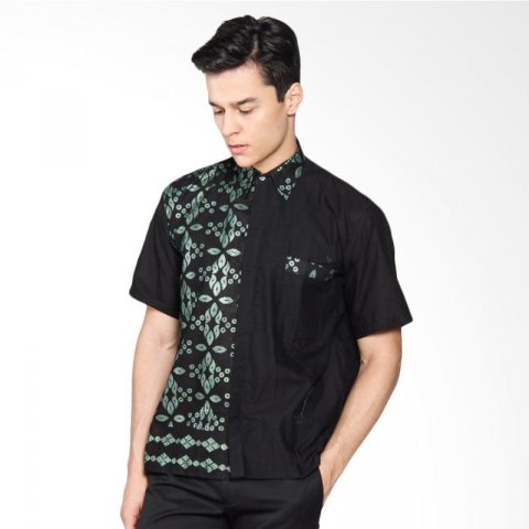 11 Baju Batik Kombinasi Pria yang Cocok untuk Suasana 