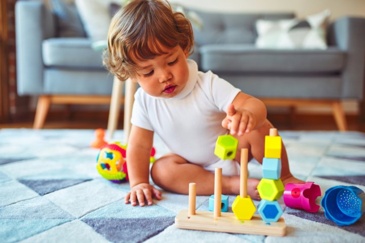 Stimulasi Anak  Anda dengan 8 Rekomendasi Mainan  Edukasi 