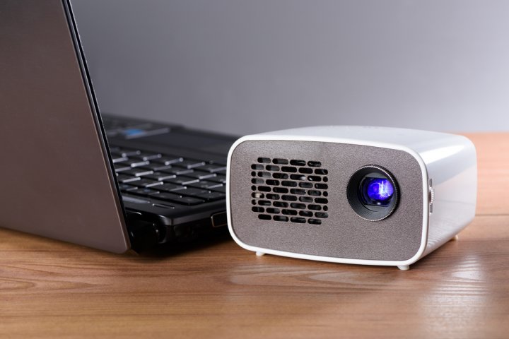 best portable projector for classroom use