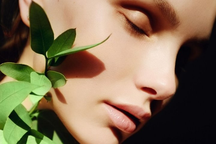 10 Rekomendasi Produk Skincare Alami Terbaik dan Aman Pilihan Wanita (2020)