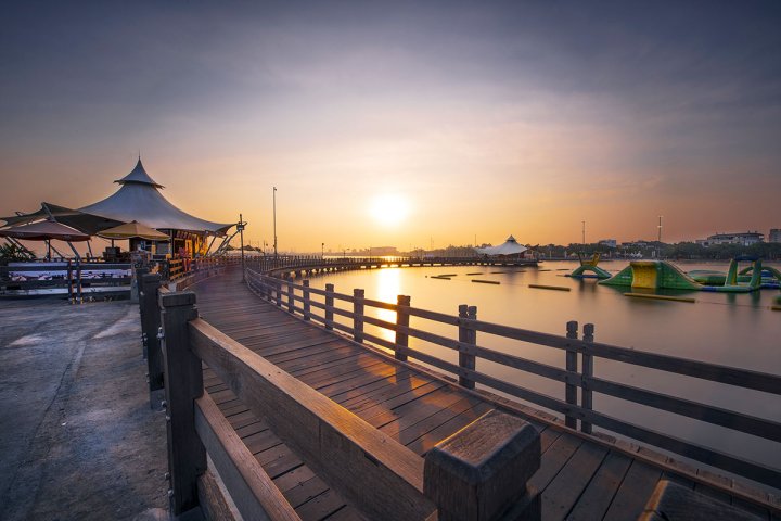 Inilah 8 Pantai yang Bisa Kamu Temukan di Sekitar Jakarta 