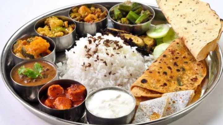 Where to Eat the Best Thali in Mumbai: 10 Places That Offer a Sumptuous