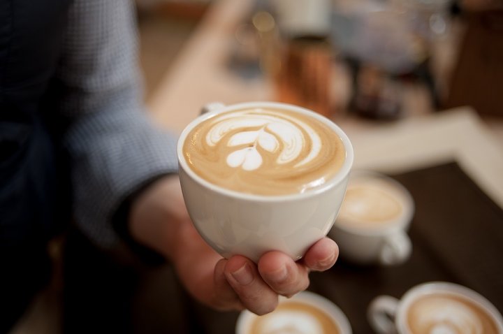 5 Tipe Penikmat Seni Kopi dan 6 Macam Kopi Latte Nikmat yang Wajib