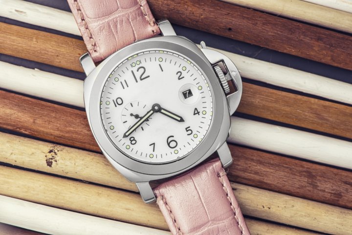 女性に人気のプチプラ腕時計おすすめブランド12選【2023年最新版】 | ベストプレゼントガイド