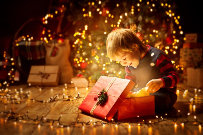 2023年｜小学1年生の男の子へのクリスマスプレゼント 人気ランキングTOP7！おもちゃ以外のギフトなども紹介！ プレゼント＆ギフトのギフトモール