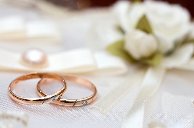 【2023年】結婚30周年・真珠婚式のプレゼント 人気ランキング11選！妻・夫・両親がもらって嬉しいギフトを厳選！