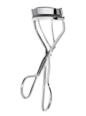 RECOURBE CILS DE CHANELPRECISION EYELASH CURLERルクルブ シル シャネルアイラッシュカーラー ビューラー 交換用ゴムパッキン付 シルバーCHANEL ショップバッグ・メッセージカード付