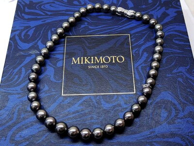 美品 ミキモト ネックレス ■ K18 WG ブラック パール 黒真珠 8.5~11.0mm Mチャーム付き レディース アクセサリー MIKIMOTO □4L