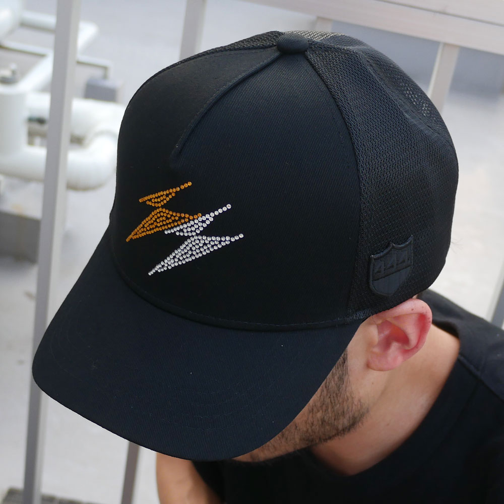 ヨシノリコタケ [期間限定!!店長気まぐれセール!!] 新品 ヨシノリコタケ YOSHINORI KOTAKE x バーニーズ ニューヨーク BARNEYS NEWYORK BLACK LINE THUNDER BOLT RHINESTONE MESH CAP キャップ BLACK ブラック 黒 メンズ