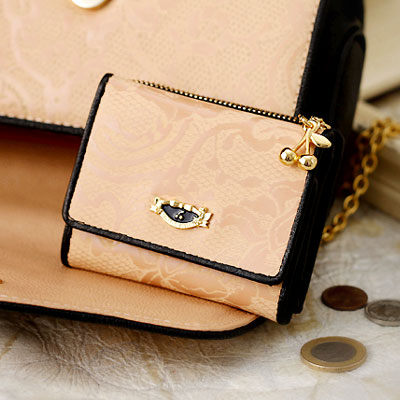 フルッティディボスコ mezzo merlette(メゾ メルレット) レディース ミニ財布 エナメル 派手 個性的 レース アートレザー ピンク/ベージュ ブラック