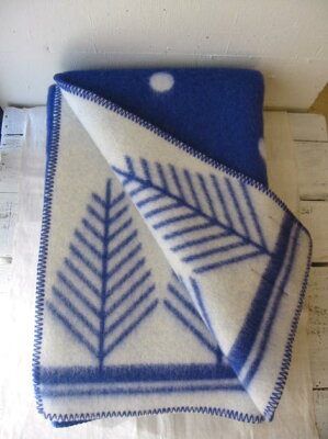 送料無料!ROROS TWEED / ロロス ツイード ブランケットVINTERSKOG BLUE / ヴィンタースコッグ ブルー 130×200cmロロスツイード 北欧 ノルウェー 毛布 膝掛け ひざかけ ひざ掛け クリスマス 敬老の日 還暦祝い