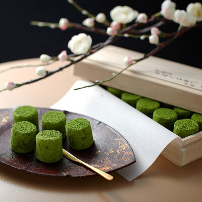 最短翌日お届け! バレンタイン ホワイトデー 早割 人気プレゼント 桐箱入り 宇治抹茶 生チョコレート 濃茶のしらべ 12粒入 § 2023 義理チョコ ギフト チョコ チョコレート おしゃれ お配り お返し 生チョコ 友チョコ お返し ギフト あす楽