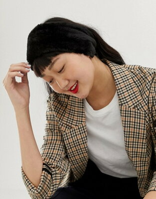 エイソス レディース ヘアアクセサリー アクセサリー ASOS DESIGN headband in faux fur with ties in black Black